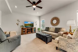 1017 Blackhawk Dr, Valencia, PA 16059 - Photo 15