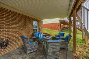 217 Noble Woods Dr, Coraopolis, PA 15108 - Photo 37