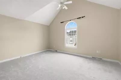 2643 Hunters Point Drive, Pittsburgh, PA 15090 - Photo 15