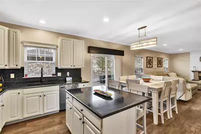 4019 Bentwood Drive, Canonsburg, PA 15317 - Photo 9