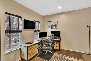 4019 Bentwood Dr, Canonsburg, PA 15317 - Photo 5