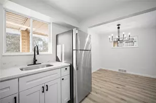 2025 Ohio Ave, West Mifflin, PA 15122 - Photo 9