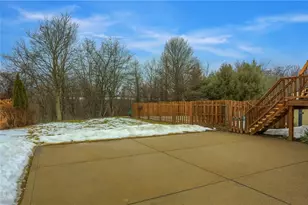 1446 Iroquois Dr, Robinson Twp, PA 15205 - Photo 49