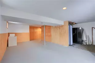 1446 Iroquois Dr, Robinson Twp, PA 15205 - Photo 41