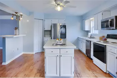 1446 Iroquois Drive, Robinson Twp, PA 15205 - Photo 9