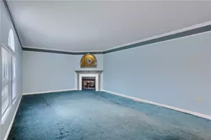 1446 Iroquois Dr, Robinson Twp, PA 15205 - Photo 17