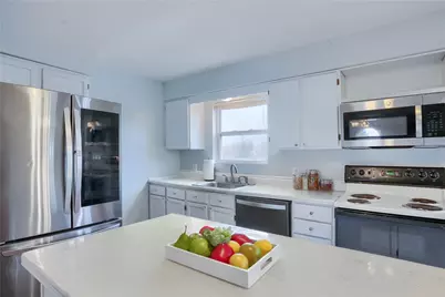 1446 Iroquois Drive, Robinson Twp, PA 15205 - Photo 11