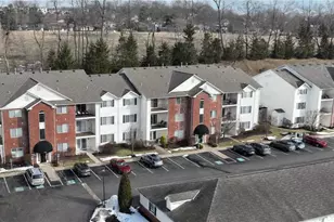 250 Hidden Ridge Ct, South Park, PA 15129 - Photo 3