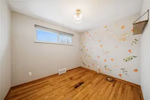 400 Vale Dr, Pittsburgh, PA 15239 - Photo 11