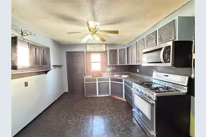 212 Kingston Drive, Wilkins Township, PA 15235 - Photo 7