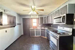 212 Kingston Dr, Wilkins Township, PA 15235 - Photo 7