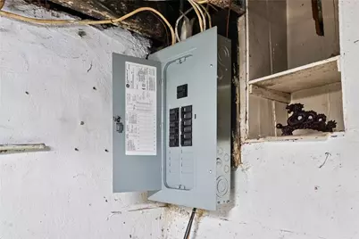 2110 Spring St, Pittsburgh, PA 15210 - Photo 11