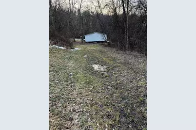 343 Vanderbilt Rd, Connellsville, PA 15425 - Photo 5