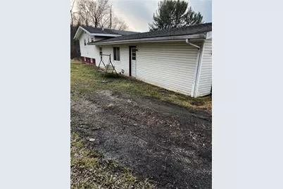 343 Vanderbilt Rd, Connellsville, PA 15425 - Photo 11