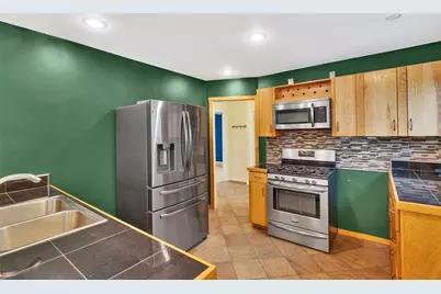 8020 Lloyd Ave, Pittsburgh, PA 15218 - Photo 11