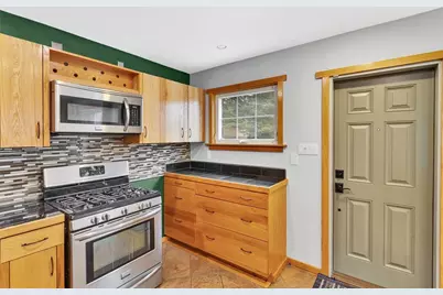 8020 Lloyd Ave, Pittsburgh, PA 15218 - Photo 13