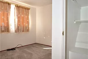 5166 5166 Leona Dr, Pittsburgh, PA 15227 - Photo 31