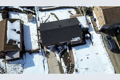 5166 5166 Leona Dr, Pittsburgh, PA 15227 - Photo 3