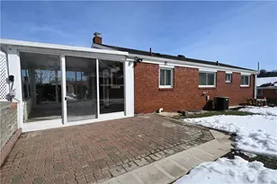 5166 5166 Leona Dr, Pittsburgh, PA 15227 - Photo 19