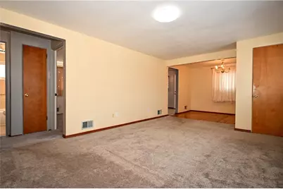 5166 Leona Dr, Pittsburgh, PA 15227 - Photo 9