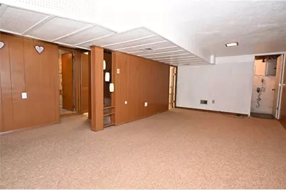 5166 5166 Leona Dr, Pittsburgh, PA 15227 - Photo 39