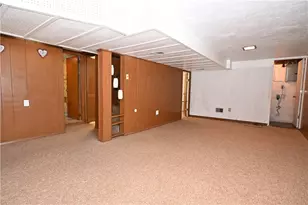 5166 5166 Leona Dr, Pittsburgh, PA 15227 - Photo 39