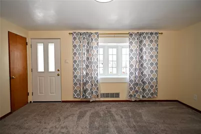 5166 5166 Leona Dr, Pittsburgh, PA 15227 - Photo 21