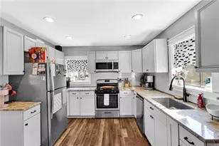 21 Westminster Ave, Greensburg, PA 15601 - Photo 11