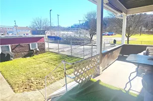 118 S 12th St, Jeannette, PA 15644 - Photo 11