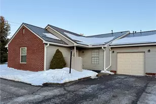 502 Brookstone Ct, Center Township, PA 16001 - Photo 1