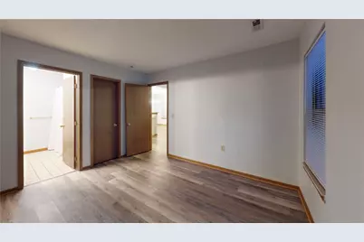 502 Brookstone Ct, Center Township, PA 16001 - Photo 11