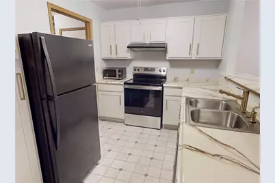 502 Brookstone Ct, Center Township, PA 16001 - Photo 7