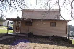 213 Stone Church Rd, Republic, PA 15463 - Photo 7