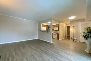 701 College Park Dr, Coraopolis, PA 15108 - Photo 5