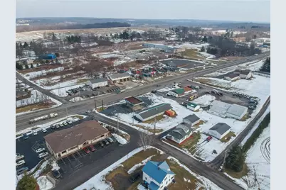 2608 New Butler Rd, Shenango Township, PA 16101 - Photo 9