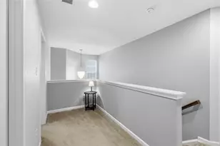 225 Sunrise Dr, Carnegie, PA 15106 - Photo 27