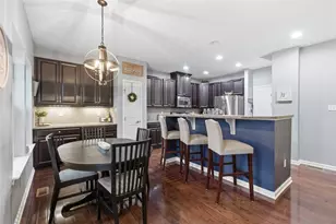 225 Sunrise Dr, Carnegie, PA 15106 - Photo 9