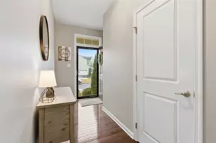 225 Sunrise Dr, Carnegie, PA 15106 - Photo 3