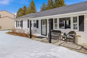 865 Lansberry Ct, Somerset Boro, PA 15501 - Photo 3