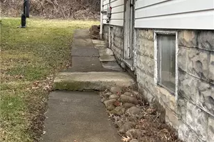 137 S 9th St, Connellsville, PA 15425 - Photo 3