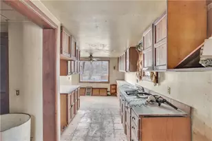 209 Upper Godfrey Dr, Gilpin Township, PA 15656 - Photo 17