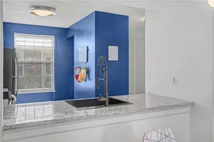 107 Holmes Pl, Pittsburgh, PA 15213 - Photo 9