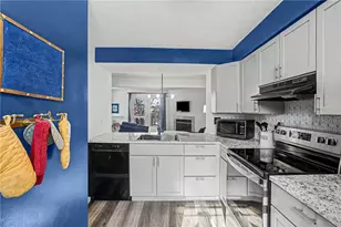 107 Holmes Pl, Pittsburgh, PA 15213 - Photo 7