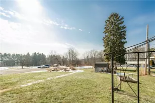 391 Mercer Rd, Hempfield Township, PA 16125 - Photo 11