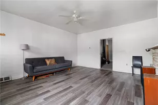 2007 Jane St, Pittsburgh, PA 15203 - Photo 7