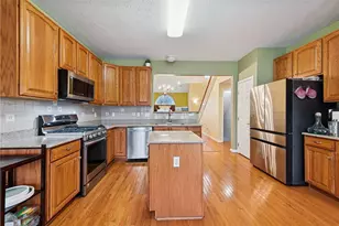 504 Azalea Ln, Bridgeville, PA 15017 - Photo 9