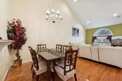 504 Azalea Ln., Bridgeville, PA 15017 - Photo 7