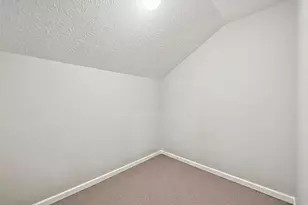 504 Azalea Ln, Bridgeville, PA 15017 - Photo 25