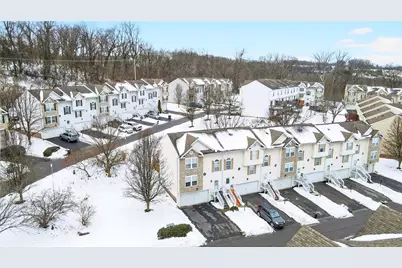 202 Mountain Dr, Carnegie, PA 15106 - Photo 5