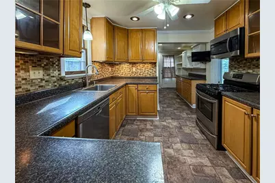 361 Highland Ave, Pittsburgh, PA 15229 - Photo 7